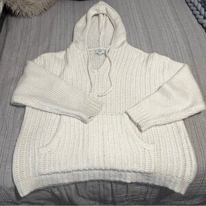 Aerie American Eagle NEW & preloved T shirt sweater bundle. SIZE MED/LARGE